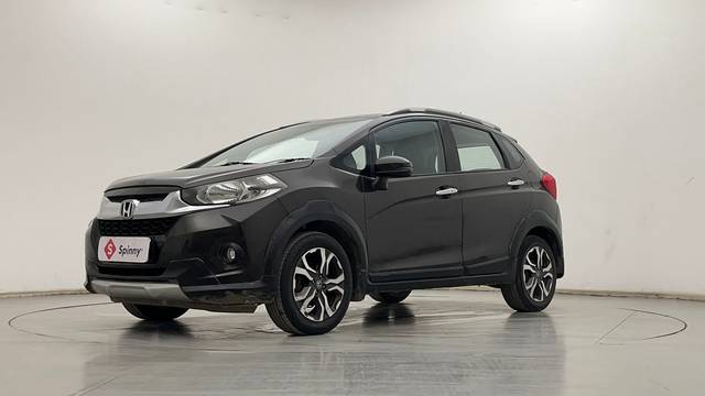 https://images10.gaadi.com/usedcar_image/4338826/original/a30ed3b1a430851d46b005e1ecd6aae5.JPG?imwidth=6400