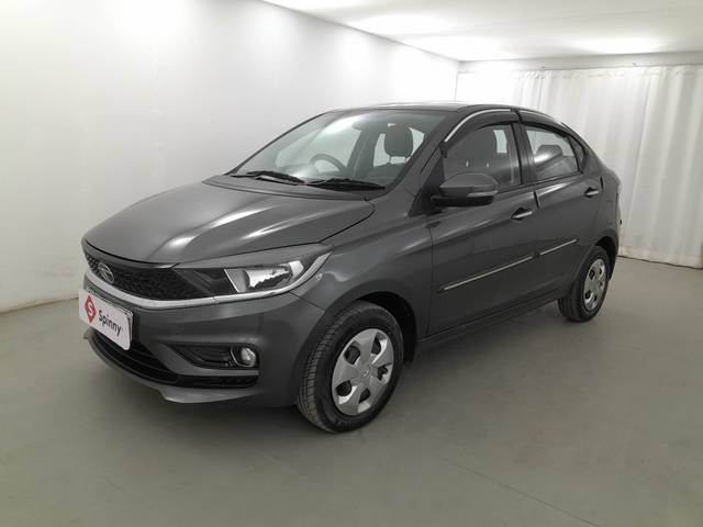 https://images10.gaadi.com/usedcar_image/4339121/original/8d43ad447dd602126c490d1c9cbfc822.jpg?imwidth=6400