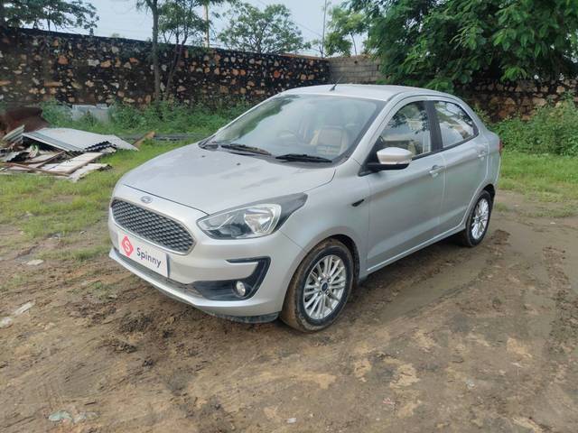 https://images10.gaadi.com/usedcar_image/4339132/original/1a7c267a5f11a68be3a92a512f81b53c.jpg?imwidth=6400