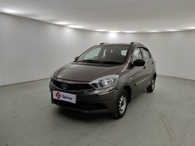 https://images10.gaadi.com/usedcar_image/4339151/original/afb8113a7d6a3a5cdfc853603f74f0ef.jpg?imwidth=6400