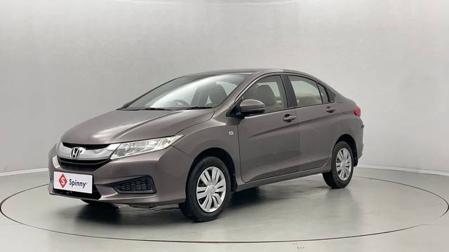https://images10.gaadi.com/usedcar_image/4339247/original/1ba1647d0fbf87e615d7533186a705ab.JPG?imwidth=6400