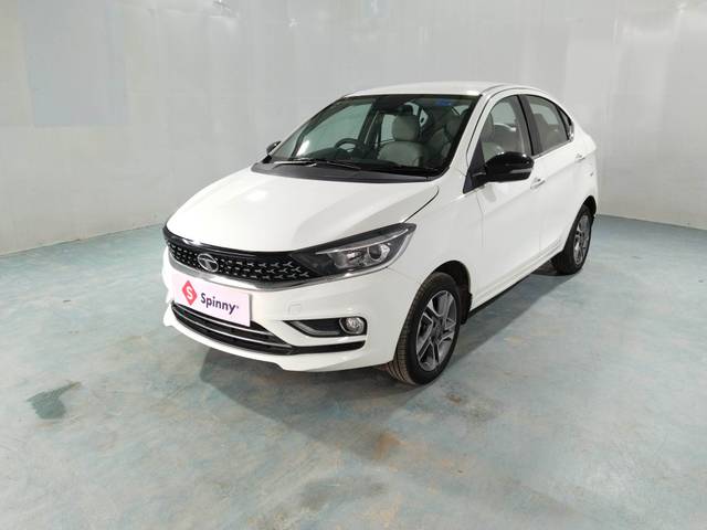 https://images10.gaadi.com/usedcar_image/4339256/original/3f0dcde3624dda2509818fdf24733697.jpg?imwidth=6400