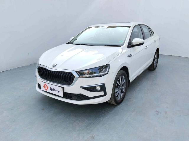 https://images10.gaadi.com/usedcar_image/4339338/original/e12a58d7687666963542780dd1a8581f.jpeg?imwidth=6400