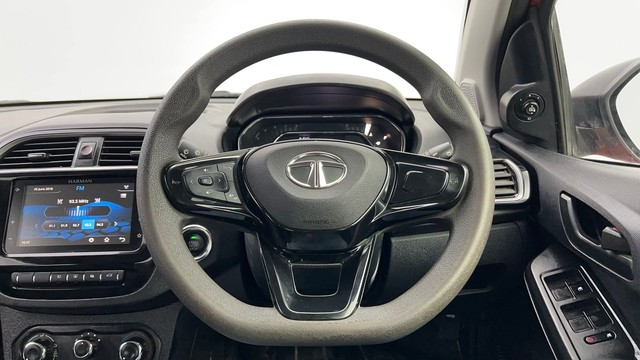 Second-hand 2022 Tata Tiago NRG XZ for sale in Kolkata-35