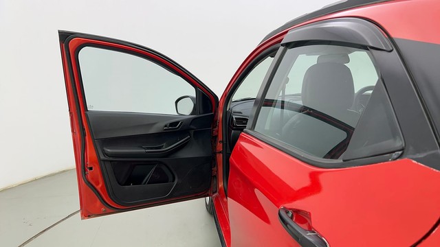 Second-hand 2022 Tata Tiago NRG XZ for sale in Kolkata-26