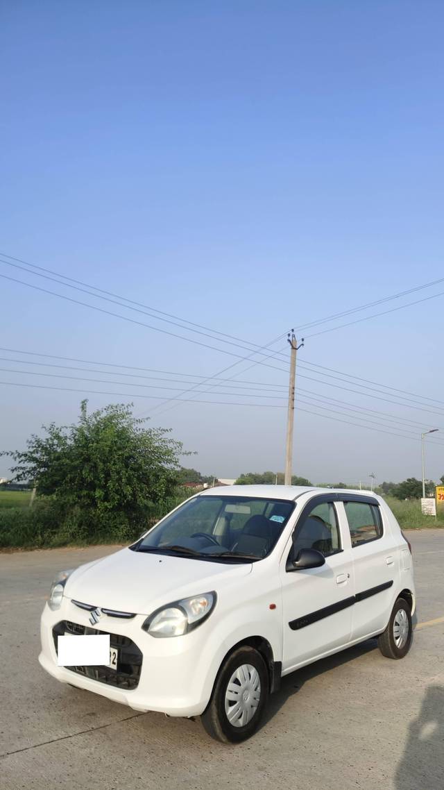 https://images10.gaadi.com/usedcar_image/4339886/original/processed_6b8734583bfba3b8280997e0156ce970.jpg?imwidth=6402