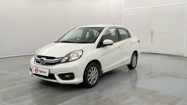 https://images10.gaadi.com/usedcar_image/4339892/original/cb9f6c3c554c379d9d7133bff456e65c.JPG?imwidth=6400