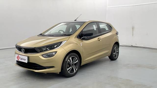 https://images10.gaadi.com/usedcar_image/4339955/original/073951e010265e9c7c8d613f01648c00.JPG?imwidth=6400