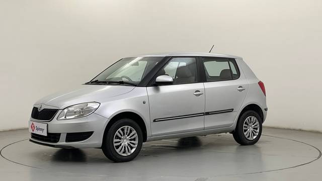 https://images10.gaadi.com/usedcar_image/4340068/original/30a9a8e43a9f8a97029c744728a5ef64.JPG?imwidth=6400