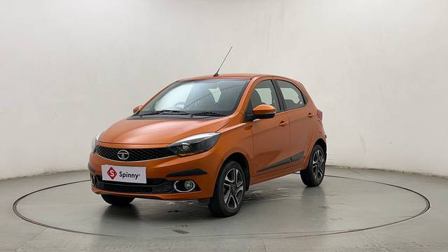 https://images10.gaadi.com/usedcar_image/4340628/original/fd2cefd7848c10de3ec39bb5a2f3b441.JPG?imwidth=6400