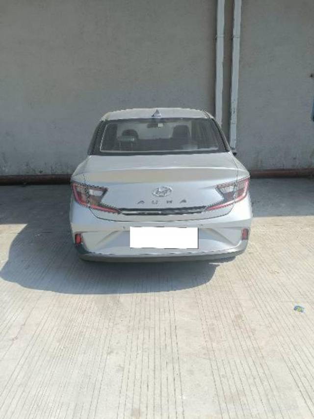 https://images10.gaadi.com/usedcar_image/4340776/original/processed_a02d0717-8dd6-4166-9ea2-8403d0437972.jpg?imwidth=6402