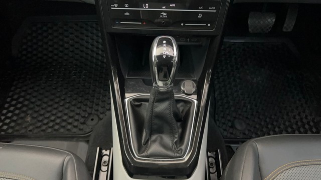 Second-hand 2021 Skoda Kushaq 1.5 TSI Style DSG for sale in Ahmedabad-12