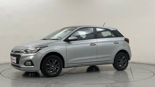 https://images10.gaadi.com/usedcar_image/4342098/original/f7b3e51810af0b4b5bef93ecacde3b9e.JPG?imwidth=6400