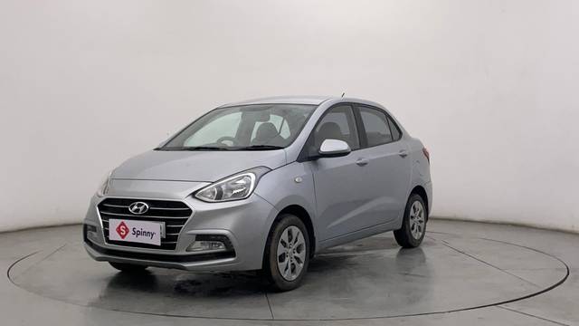 https://images10.gaadi.com/usedcar_image/4342119/original/440f13554f47ffcf1337f421857b39c5.JPG?imwidth=6400