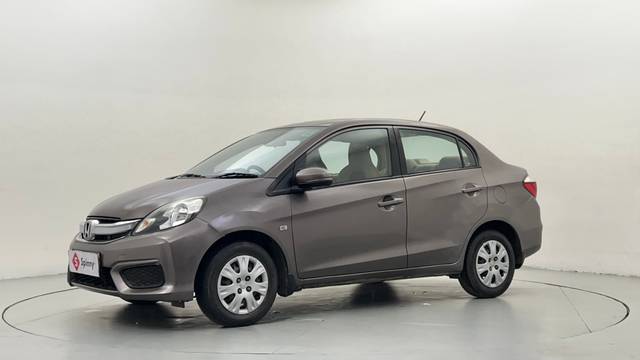 https://images10.gaadi.com/usedcar_image/4342371/original/6f3bd4252c867789ed0c7d1e8708e414.JPG?imwidth=6400