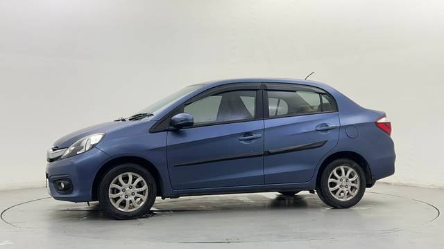 https://images10.gaadi.com/usedcar_image/4342374/original/166404a29c2d90dbc51b96fb1f338733.JPG?imwidth=6400