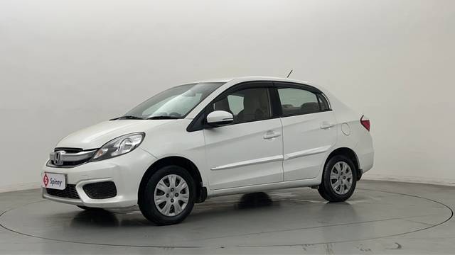 https://images10.gaadi.com/usedcar_image/4342425/original/f84e004f5183847c5afc9d1cb09e899f.JPG?imwidth=6400