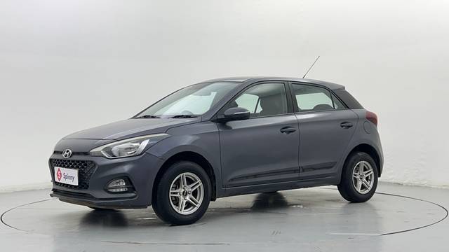 https://images10.gaadi.com/usedcar_image/4342645/original/72a5dd369833a5690063be3c0b336b3d.JPG?imwidth=6400