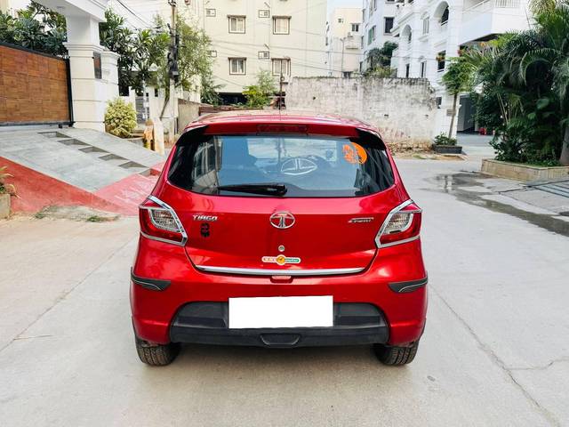 https://images10.gaadi.com/usedcar_image/4342902/original/processed_6230430a276158679d285aa2467f4e2f.jpg?imwidth=6402