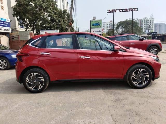 https://images10.gaadi.com/usedcar_image/4343288/original/processed_77aeb62055d065ba777bb91ced0bba1f.jpeg?imwidth=6401