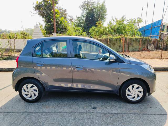 https://images10.gaadi.com/usedcar_image/4343295/original/processed_ac9f2fd51acd3db2f2b89bb231792961.jpg?imwidth=6401