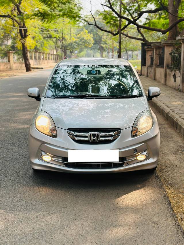 https://images10.gaadi.com/usedcar_image/4343454/original/processed_56150ec776343c47a80dc0a045d25cf0.jpg?imwidth=6401