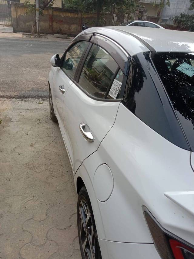 https://images10.gaadi.com/usedcar_image/4343475/original/b0cba94cd52e4717b73a99d0d684cc91.jpg?imwidth=6401