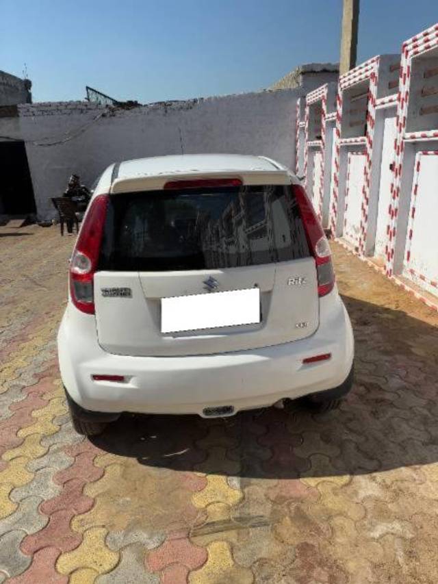 https://images10.gaadi.com/usedcar_image/4343484/original/processed_8964c124-4dcf-4ddb-a340-89eb1a3e8413.jpg?imwidth=6401