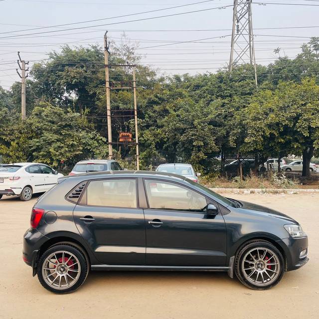 https://images10.gaadi.com/usedcar_image/4343526/original/372a0a166b01b59767014cb2c27b1331.jpg?imwidth=6401