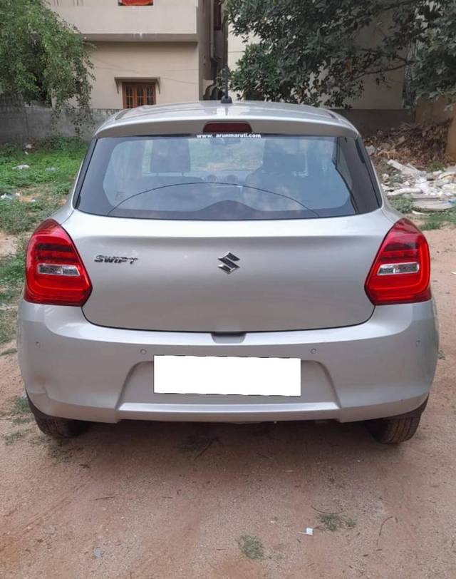 https://images10.gaadi.com/usedcar_image/4343585/original/processed_e76b97f4a435345cebf5c6f9cdf67462.jpg?imwidth=6402