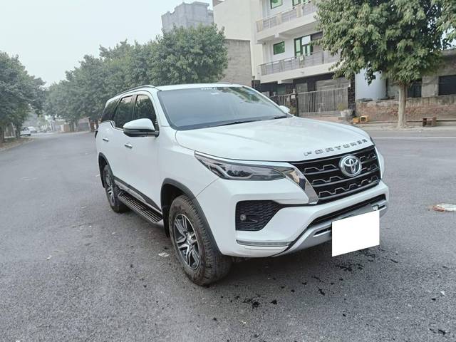 https://images10.gaadi.com/usedcar_image/4343686/original/processed_4b9e165c0acd802566b4c92e73582973.jpg?imwidth=6400