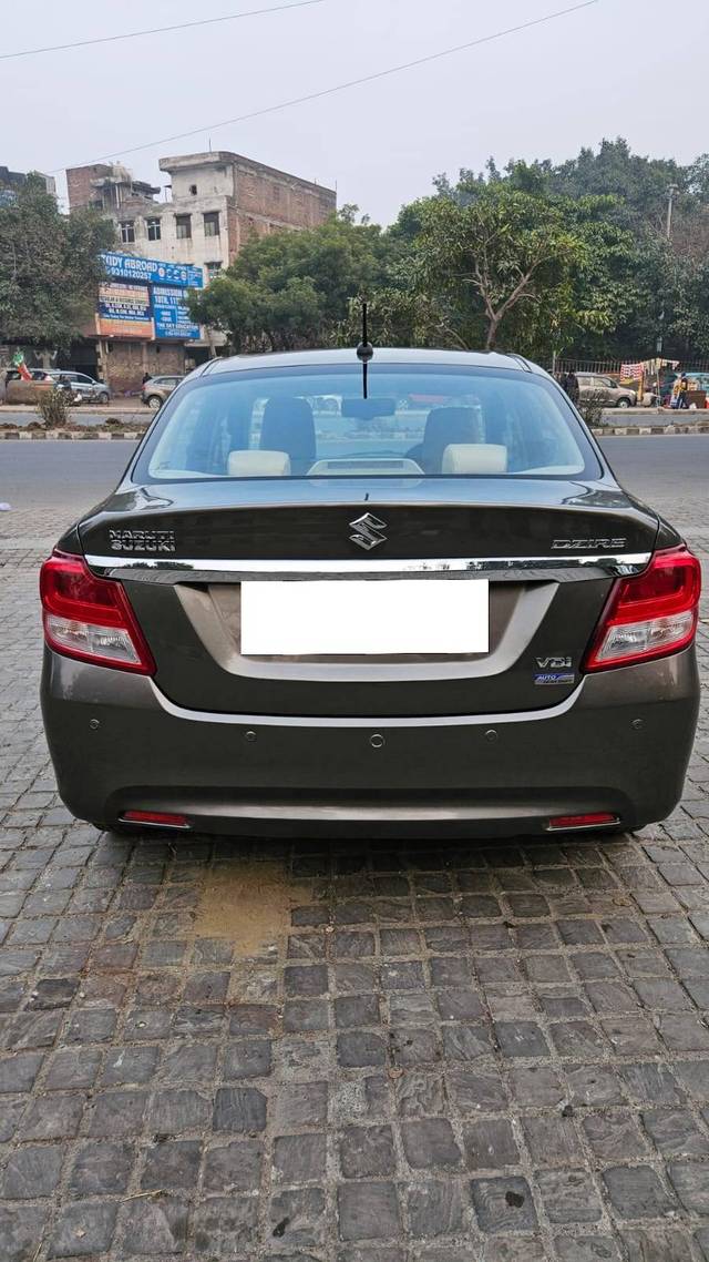 https://images10.gaadi.com/usedcar_image/4343718/original/processed_26e133624a78c1e94586a07daa58e330.jpg?imwidth=6402