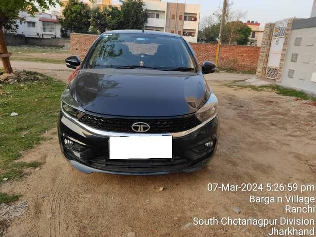 https://images10.gaadi.com/usedcar_image/4343719/original/processed_ca8f6b62-e33f-46e9-bfcb-da0ae3119f2d.jpg?imwidth=6400