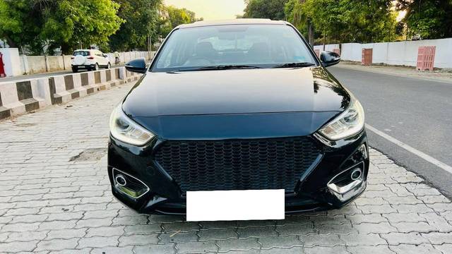 https://images10.gaadi.com/usedcar_image/4343768/original/processed_9d6efad55d236fdd5c2ab0700c3615d2.jpg?imwidth=6400