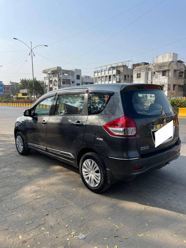 https://images10.gaadi.com/usedcar_image/4343835/original/processed_e2cd24f99e2e0024fa3a25fdc34cd8e4.jpg?imwidth=6402