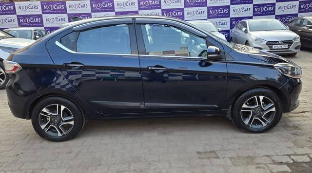 https://images10.gaadi.com/usedcar_image/4343882/original/processed_b174ab81446d1f508d579b74763419c6.jpg?imwidth=6401