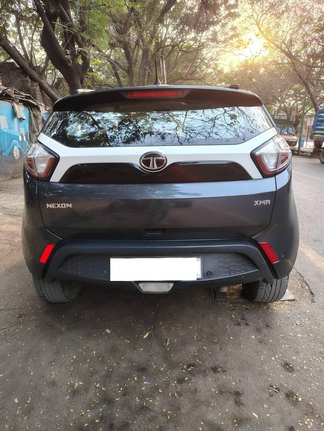 https://images10.gaadi.com/usedcar_image/4343888/original/processed_e78342845b6b9296cec40fb66b6f614b.jpg?imwidth=6402