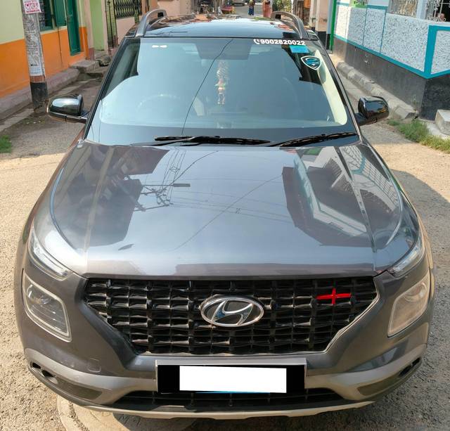 https://images10.gaadi.com/usedcar_image/4343950/original/processed_be5f390ab6269e221f8fd0e313531e62.jpg?imwidth=6400