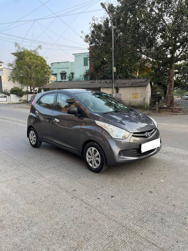 https://images10.gaadi.com/usedcar_image/4344055/original/processed_15e88742aefb5975e003b5fff1b240c5.jpg?imwidth=6400