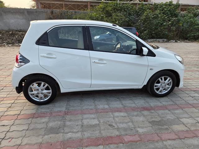 https://images10.gaadi.com/usedcar_image/4344075/original/44da835e25eb948c875f1967b7ecdf24.jpg?imwidth=6401