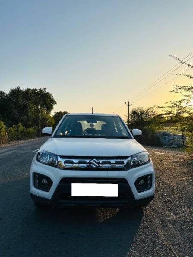 https://images10.gaadi.com/usedcar_image/4344096/original/processed_20279ab1-1a91-4df4-8111-99d0363afa33.jpeg?imwidth=6400