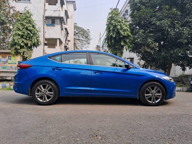 https://images10.gaadi.com/usedcar_image/4344219/original/processed_f535e8d0b54cc205ccf29d802a1a8b7e.jpg?imwidth=6401