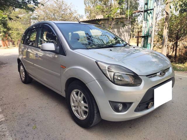 https://images10.gaadi.com/usedcar_image/4344335/original/processed_b66d3910fc3a42c9870c77b822380768.jpg?imwidth=6400