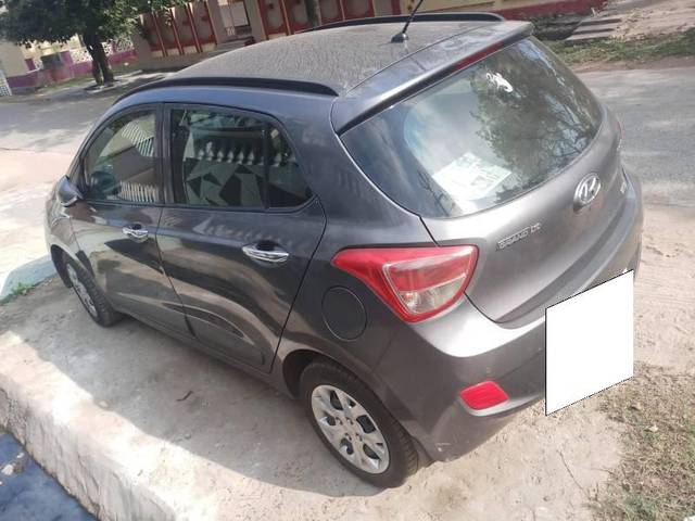 https://images10.gaadi.com/usedcar_image/4344373/original/processed_1aa00740-5ceb-4ec6-bb96-a9d3ad116456.jpg?imwidth=6402