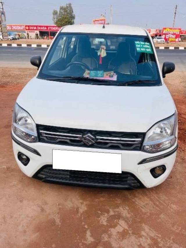 https://images10.gaadi.com/usedcar_image/4344432/original/processed_f4aece8c-f947-4ca5-ae06-33060f433948.jpeg?imwidth=6400