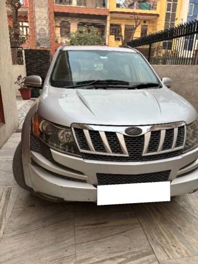 https://images10.gaadi.com/usedcar_image/4344629/original/processed_1467cf3c-cc8b-4e36-9556-7cb0c8f56b72.jpg?imwidth=6402