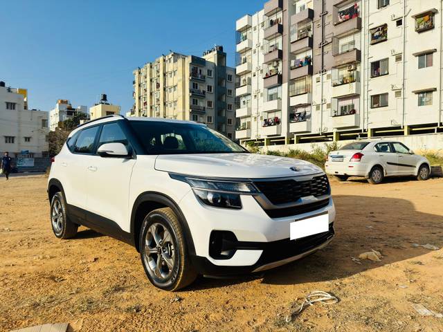 https://images10.gaadi.com/usedcar_image/4344703/original/processed_6d92556d4cc5e6bc66f431e900e616c7.jpg?imwidth=6400