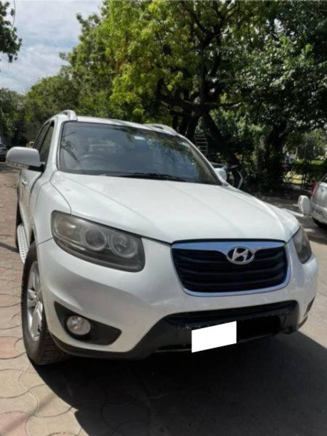 https://images10.gaadi.com/usedcar_image/4344720/original/processed_976da572-2c6f-4d08-9214-0d9c92fdc5f4.jpg?imwidth=6400