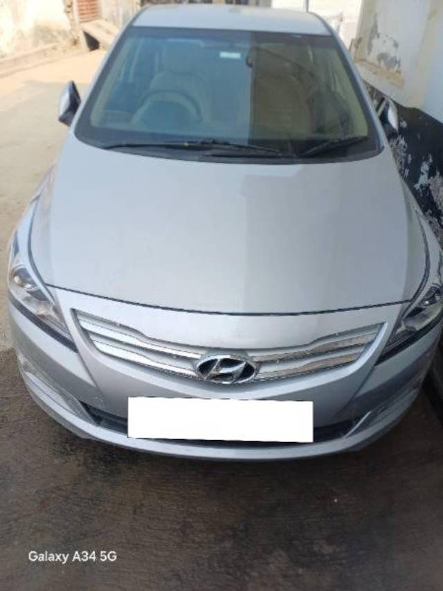 https://images10.gaadi.com/usedcar_image/4344823/original/processed_a85e4701-9904-478a-8438-f3b1c29e9e32.jpg?imwidth=6400