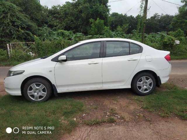 https://images10.gaadi.com/usedcar_image/4344876/original/processed_39014619-32b3-4501-b41d-b193a9383edd.jpeg?imwidth=6402